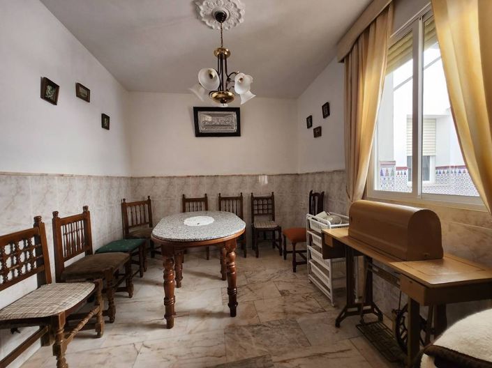 Image No.12-3 Bed Apartment for sale