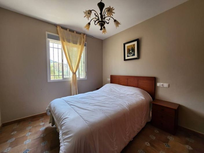 Image No.15-3 Bed Chalet for sale