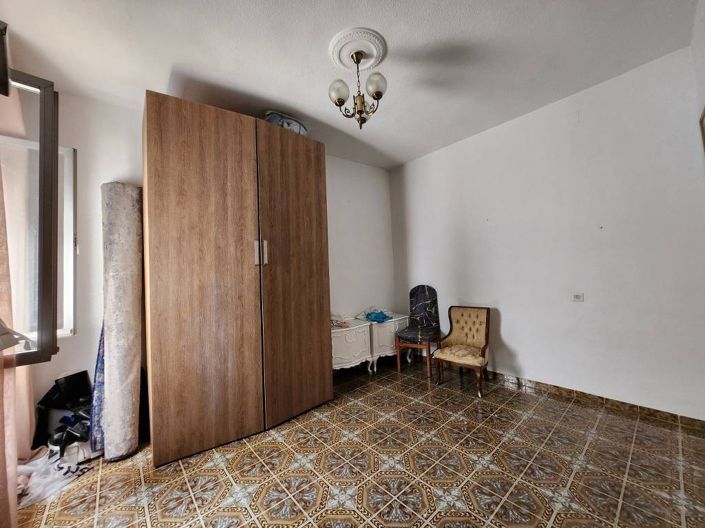 Image No.12-3 Bed Townhouse for sale