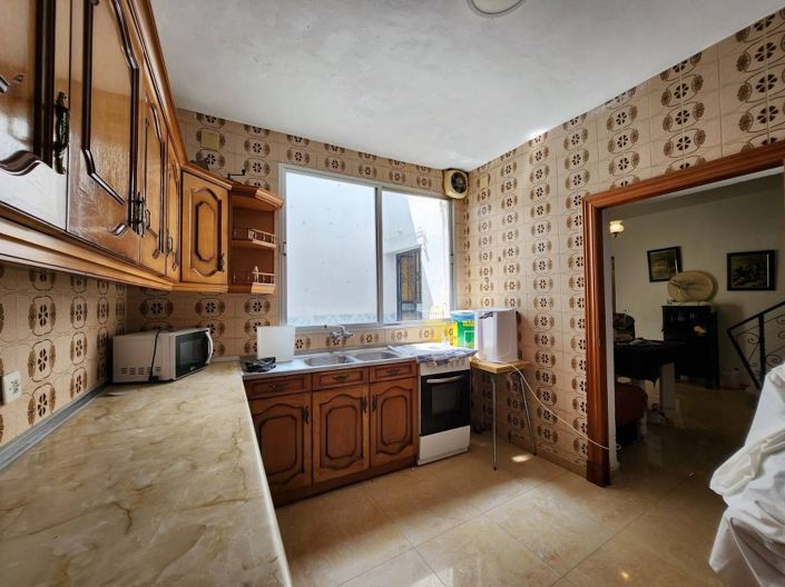 Image No.6-3 Bed Townhouse for sale