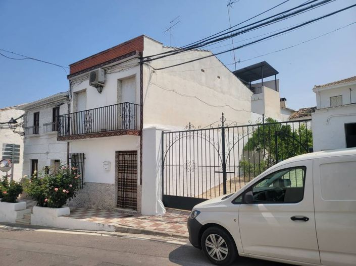 Image No.7-3 Bed Townhouse for sale