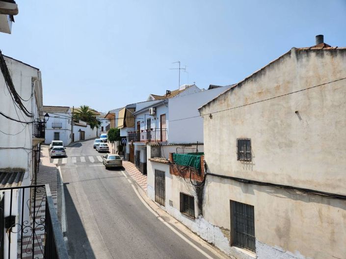 Image No.8-3 Bed Townhouse for sale