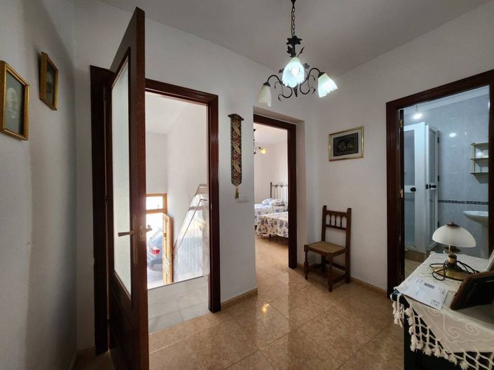 Image No.15-5 Bed Townhouse for sale