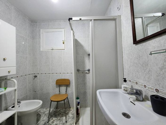 Image No.18-5 Bed Townhouse for sale