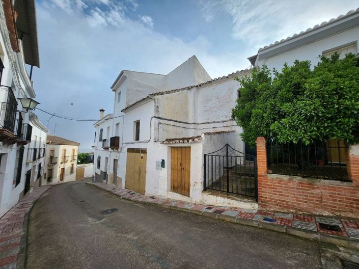 Image No.3-3 Bed Townhouse for sale