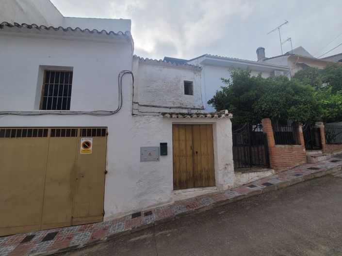 Image No.21-3 Bed Townhouse for sale