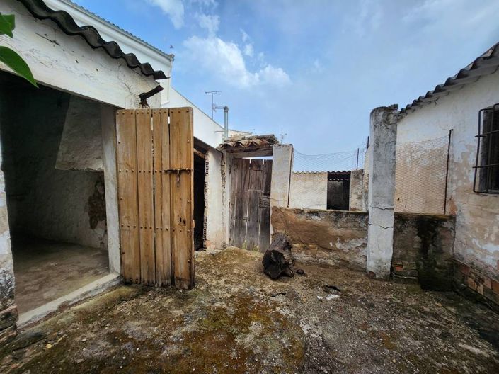 Image No.5-3 Bed Townhouse for sale