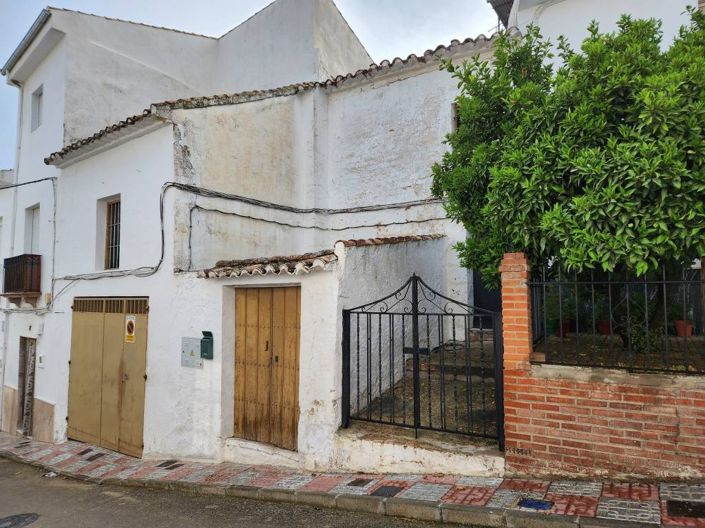 Image No.8-3 Bed Townhouse for sale