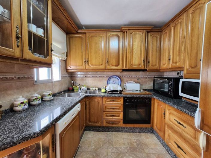 Image No.11-4 Bed Townhouse for sale