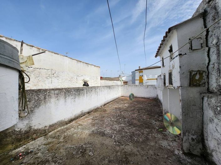 Image No.20-4 Bed Townhouse for sale