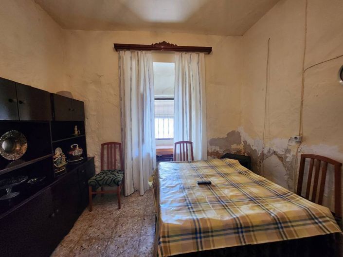 Image No.8-4 Bed Townhouse for sale