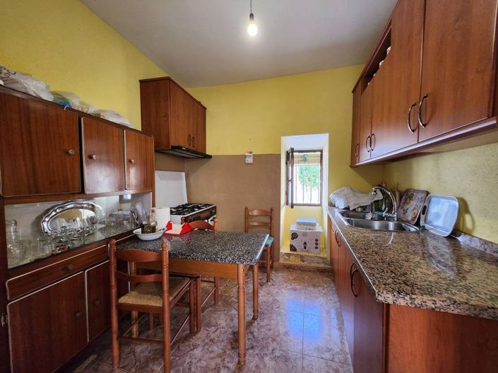 Image No.10-4 Bed Townhouse for sale