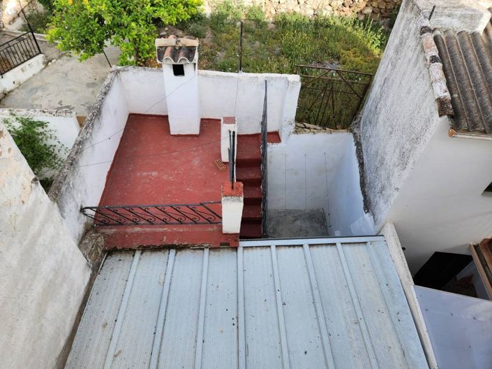 Image No.15-3 Bed Townhouse for sale