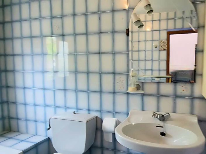 Image No.21-6 Bed Townhouse for sale