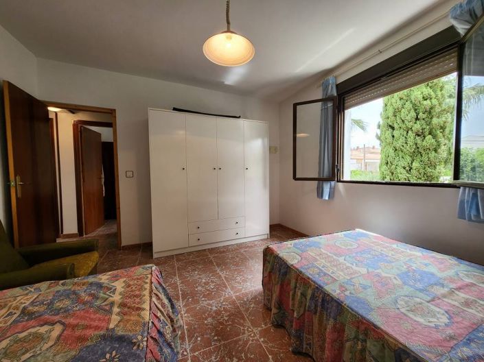 Image No.7-6 Bed Townhouse for sale