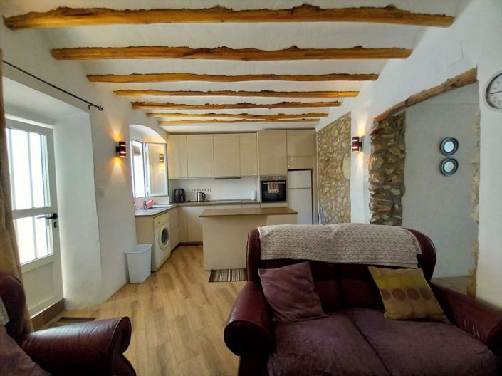 Image No.15-3 Bed Townhouse for sale