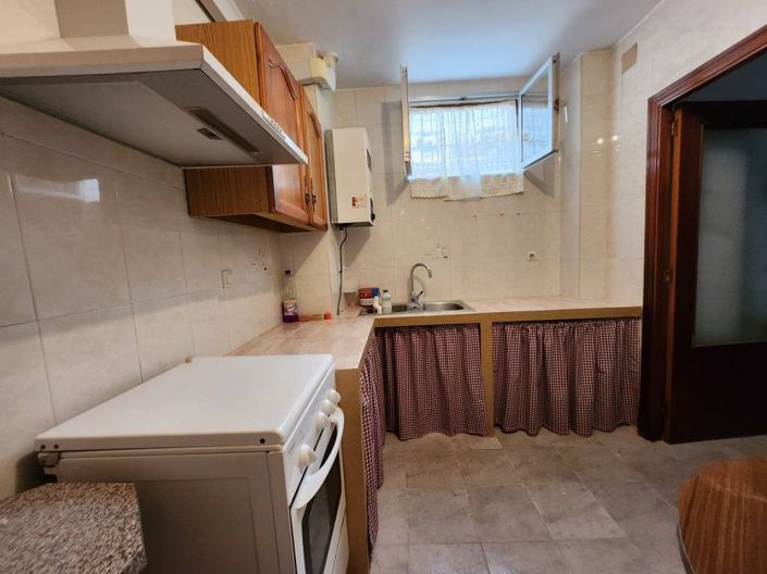 Image No.6-2 Bed Townhouse for sale