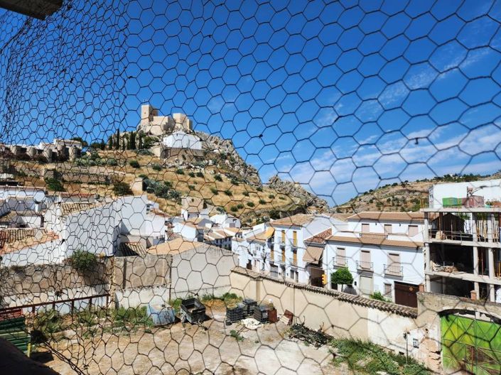 Image No.20-5 Bed Townhouse for sale