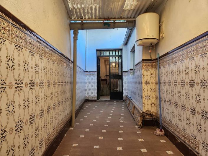 Image No.10-5 Bed Townhouse for sale