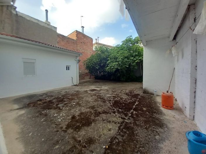 Image No.11-3 Bed Flat for sale