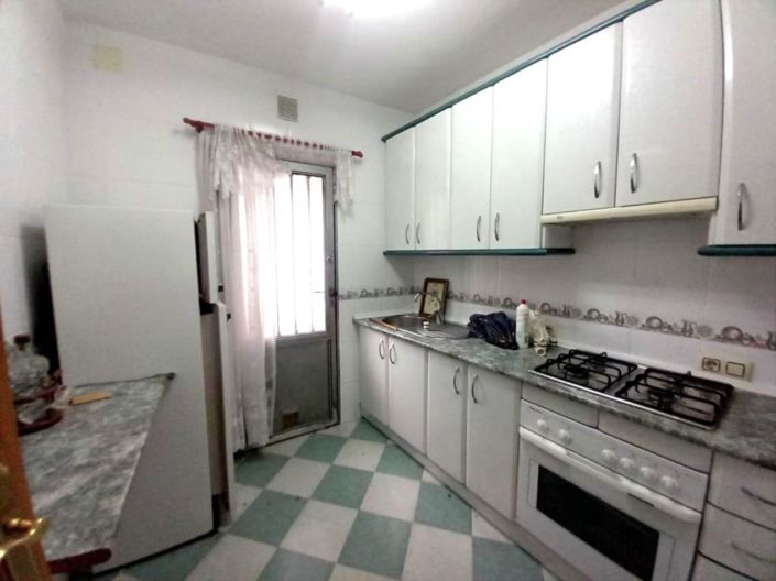 Image No.8-3 Bed Flat for sale