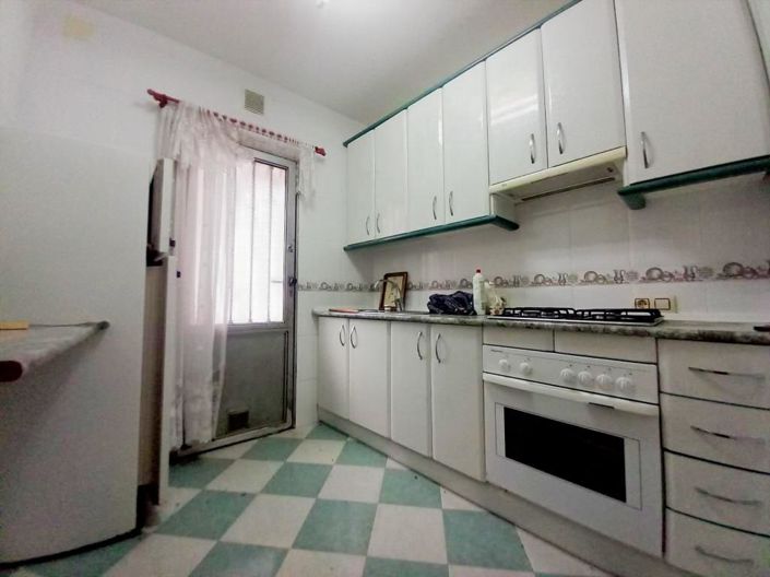 Image No.9-3 Bed Flat for sale