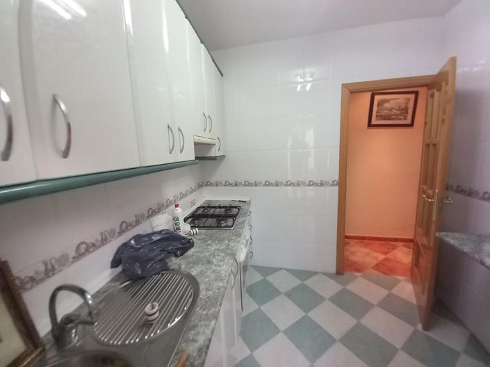 Image No.10-3 Bed Flat for sale