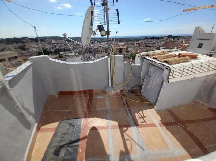 Image No.17-4 Bed Townhouse for sale