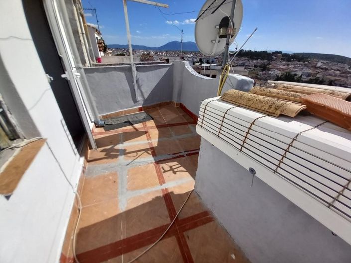 Image No.18-4 Bed Townhouse for sale