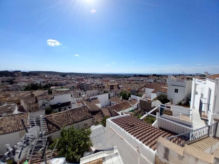 Image No.19-4 Bed Townhouse for sale