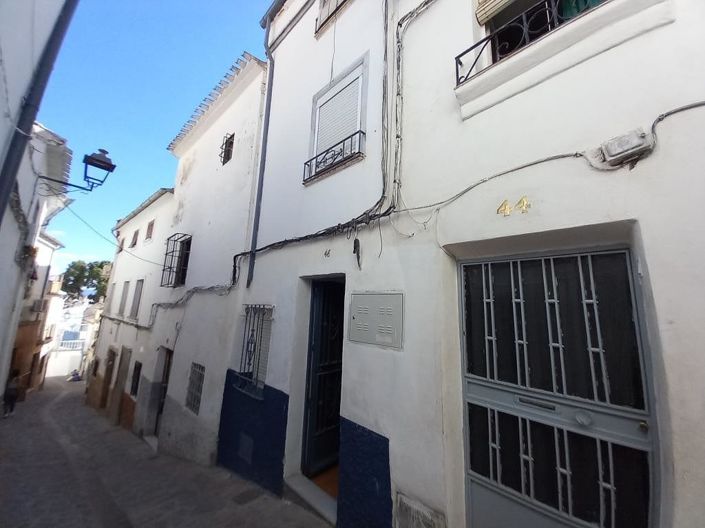 Image No.3-4 Bed Townhouse for sale