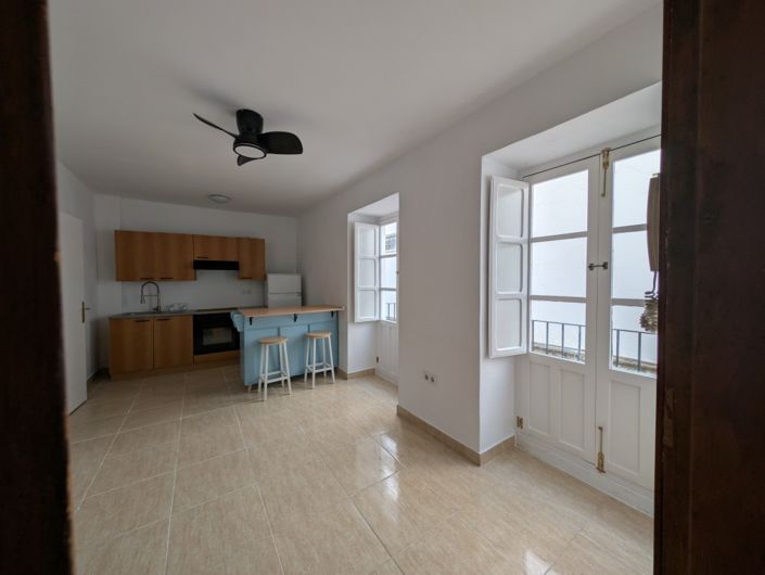 Image No.12-3 Bed Townhouse for sale