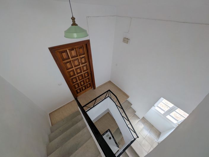 Image No.20-3 Bed Townhouse for sale