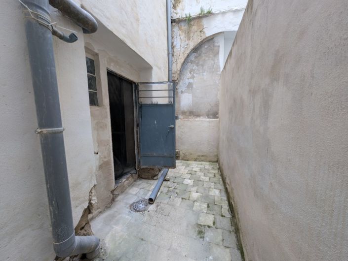 Image No.30-3 Bed Townhouse for sale