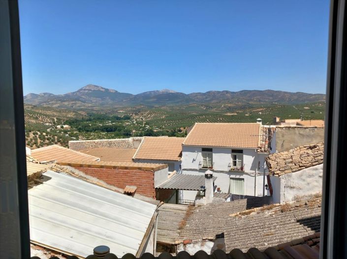 Image No.26-3 Bed Townhouse for sale