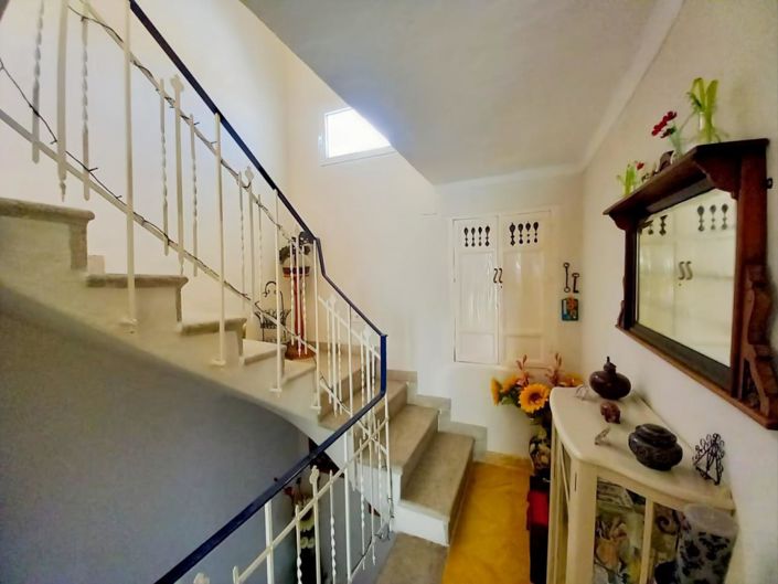 Image No.29-3 Bed Townhouse for sale