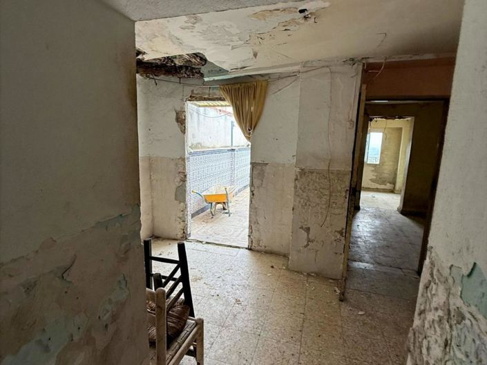 Image No.8-3 Bed Townhouse for sale