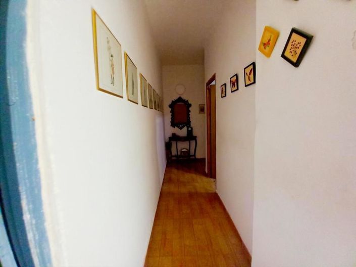 Image No.11-4 Bed Townhouse for sale