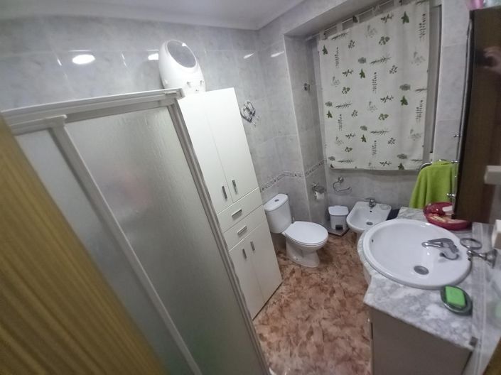 Image No.12-4 Bed Townhouse for sale