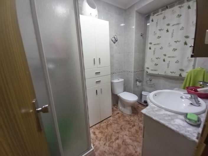 Image No.13-4 Bed Townhouse for sale