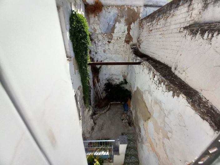 Image No.30-4 Bed Townhouse for sale