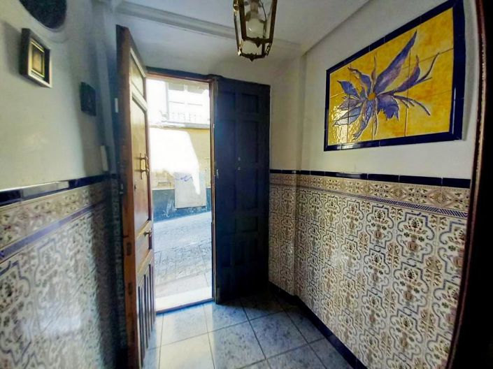 Image No.4-4 Bed Townhouse for sale