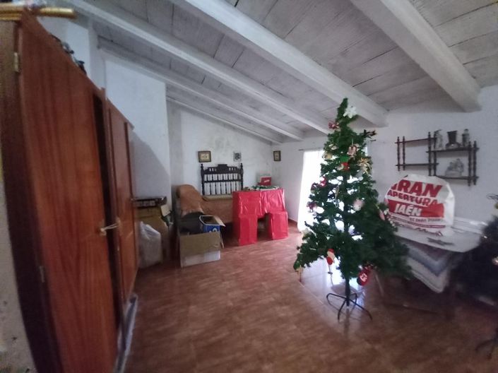 Image No.40-4 Bed Townhouse for sale