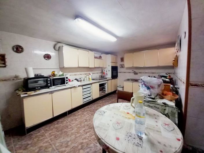 Image No.8-4 Bed Townhouse for sale