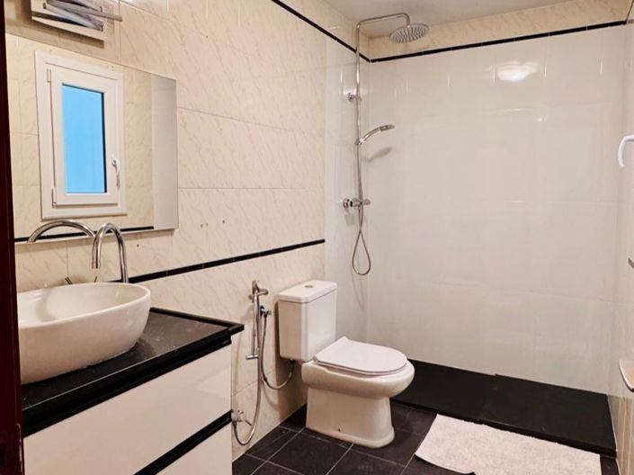 Image No.12-3 Bed Apartment for sale