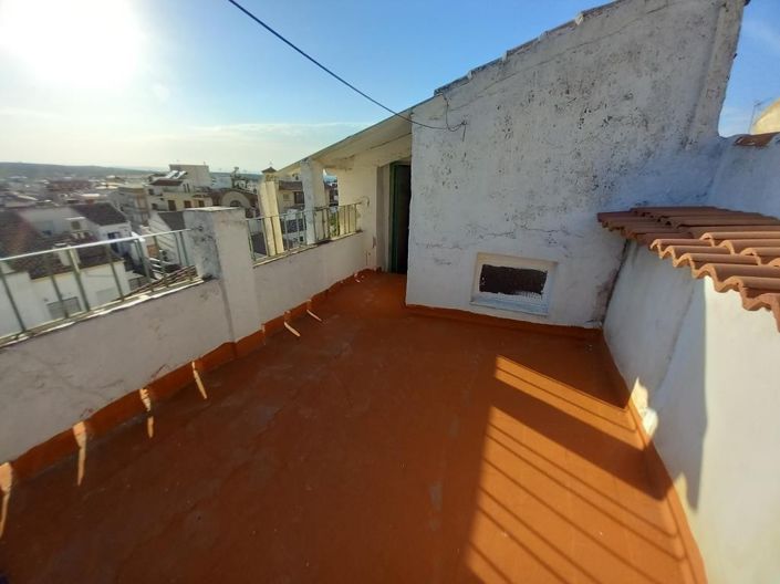 Image No.38-5 Bed Townhouse for sale