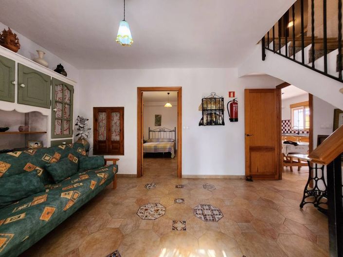 Image No.6-6 Bed Country House for sale