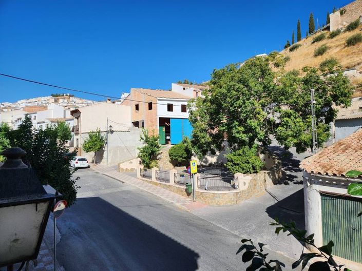 Image No.17-3 Bed Apartment for sale