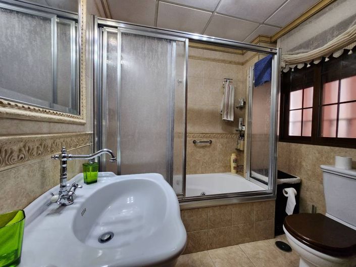 Image No.9-3 Bed Apartment for sale