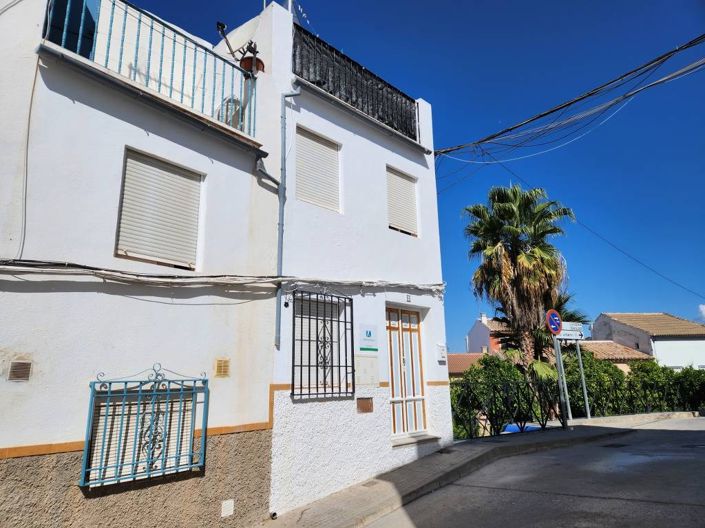 Image No.10-3 Bed Townhouse for sale